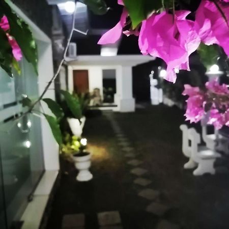 Anna Shanthi Villa Kandy Buitenkant foto