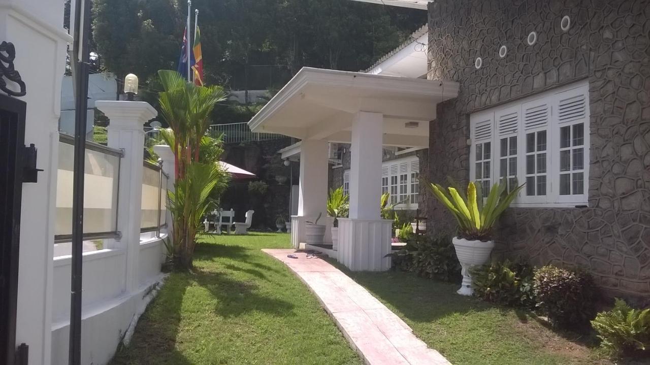 Anna Shanthi Villa Kandy Buitenkant foto