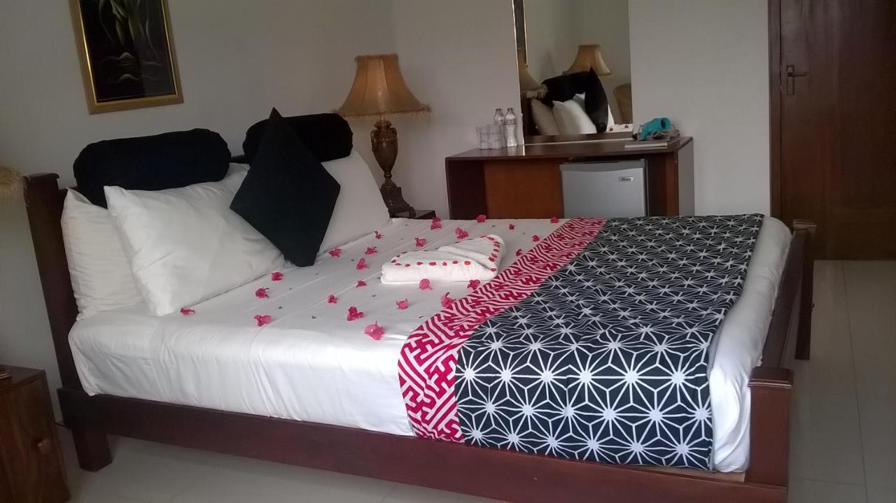 Anna Shanthi Villa Kandy Buitenkant foto
